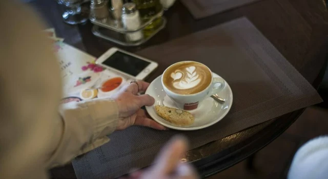 Как по виду официанта понять, что он плохо моет руки — калининградский Роспотребнадзор