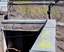 В Калининграде дом № 70 оказался под угрозой обрушения из-за трещин в несущих конструкциях