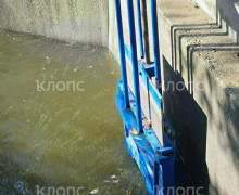 В Калининграде после ливней у Летнего озера размываются берега у двух мостов
