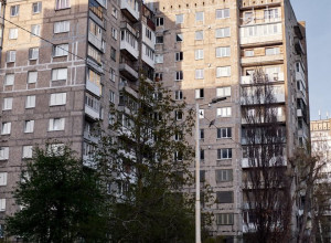 В Калининграде дом № 70 оказался под угрозой обрушения из-за трещин в несущих конструкциях