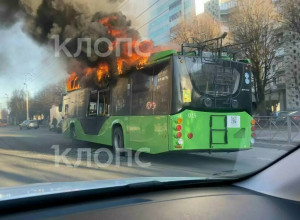 Елена Дятлова сообщила о проверке второго троллейбуса, аналогичного сгоревшему на Московском проспекте