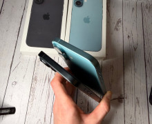 iPhone 16 128GB в бирюзовом и черном цвете