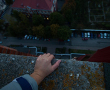 В Черняховске подросток выпал из окна заброшенного здания и получил травмы