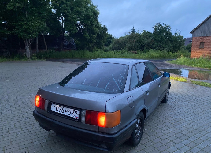 Audi 80, 1988