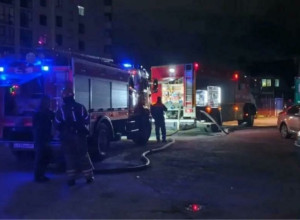 Ночной пожар в автосервисе на Артиллерийской: повреждён автомобиль и оборудование