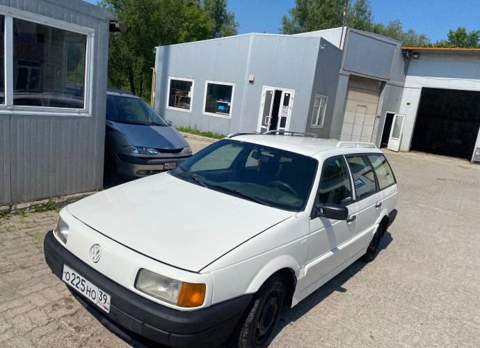 Volkswagen Passat, 1989