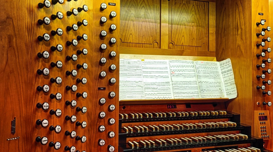 В гостях у органного мастера
