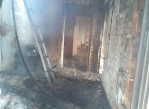 Пожар в Гвардейском районе: в поселке Красный Яр сгорели кровля и две квартиры