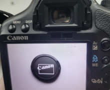 Продам зеркальный фотоаппарат Canon EOS 450D с китовым объективом