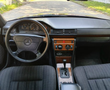 Mercedes-Benz W124, 