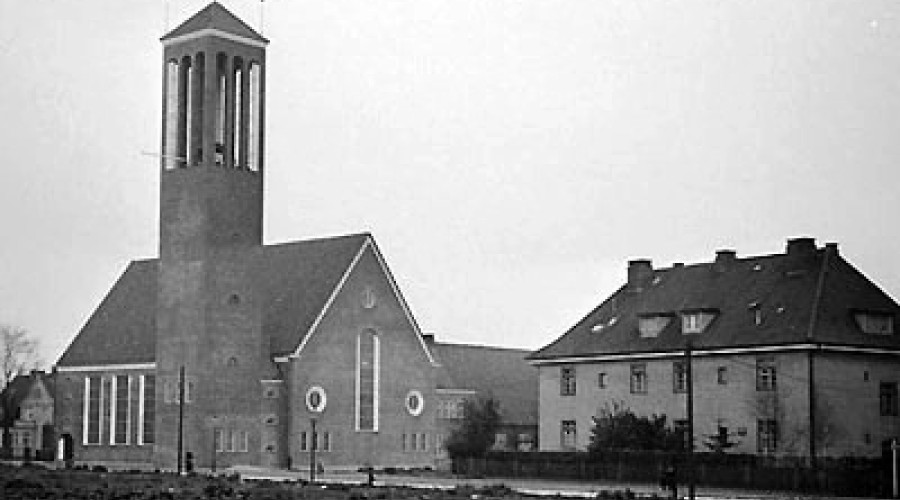 31 октября 1937 года в Ратсхофе освятили кирху Христа