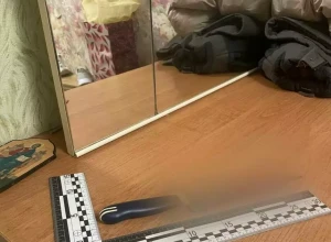 Из‑за ревности — два удара ножом: в Калининграде мужчина убил сожительницу во время застолья