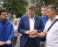 Андрей Кропоткин обсудил с жителями Калининграда проблему контейнерной площадки на Портовой и Серпуховской