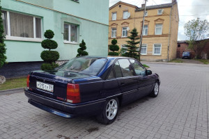 Opel Omega, 1990