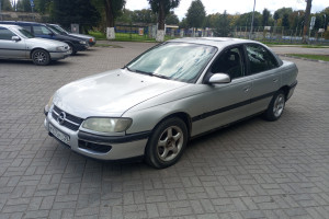 Opel Omega, 