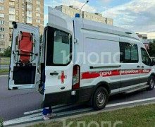 В Калининграде на пешеходном переходе пострадал заслуженный работник культуры: пенсионер сломал бедро после конфликта с водителем
