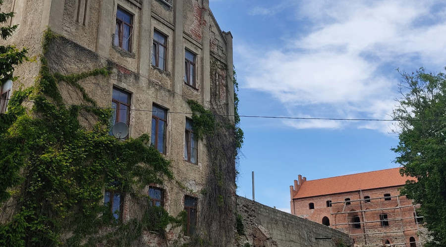 Замок Георгенбург: реставрация и исторический облик