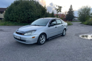 Ford Focus, 2001