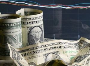 Впервые в истории: на однодолларовых купюрах появится автограф президента США