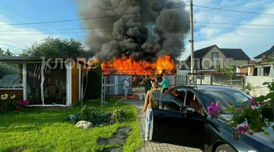 В калининградском СНТ «Медик» пожар уничтожил частный дом за несколько минут