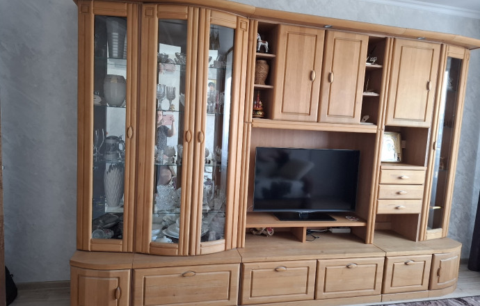 Продам стенку из натурального дерева