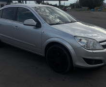 Opel Astra, 2011