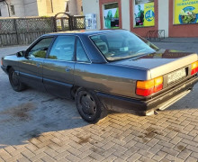 Audi 100, 1990