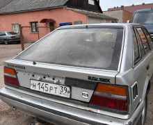Nissan Bluebird, 1989