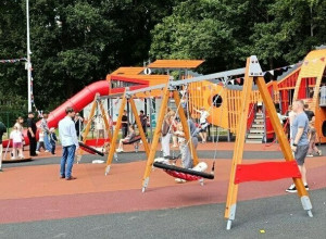 В парке Макса Ашманна открылась новая детская площадка «Замок и дракон»