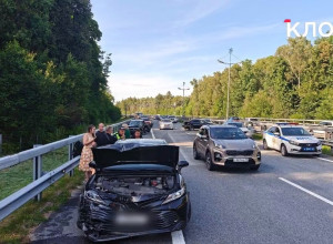 На Приморском кольце произошло массовое столкновение автомобилей
