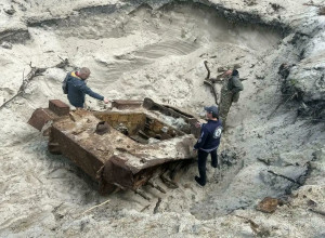 На Балтийской косе найден немецкий лёгкий танк «Рысь» времён Второй мировой войны