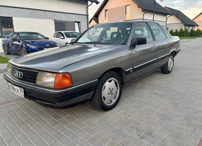 Audi 100, 