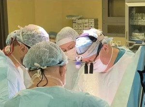 Калининградские кардиохирурги впервые выполнили двойную операцию на сердце через мини-доступ