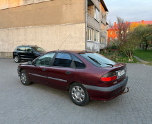 Renault Laguna, 1995