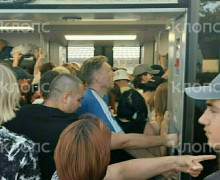 Калининградцы столкнулись с давкой в вечерних электричках после отдыха