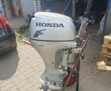 Продам лодочный мотор Хонда 20