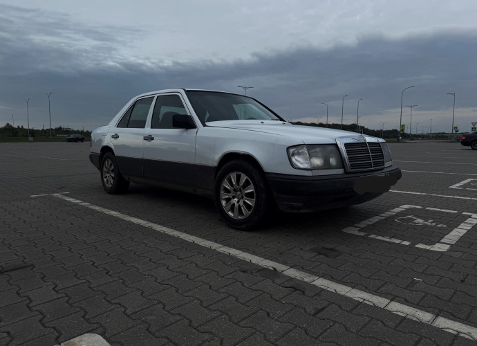 Mercedes-Benz W124, 