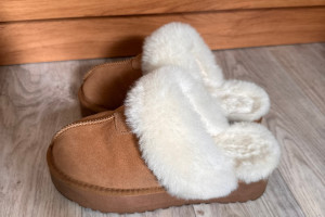 Теплые тапочки-угги UGG, размер 38