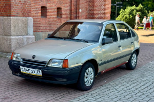Opel Kadett, 1989