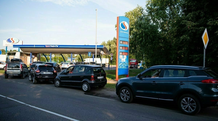 Первый заместитель губернатора Валерий Шерин рассказал о сроках бензиновой лихорадки