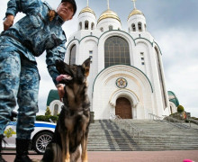 На площади Победы в Калининграде отметили 308-летие МВД
