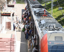 Утром 17 июля на Северном вокзале в Калининграде скопились очереди из желающих уехать на побережье
