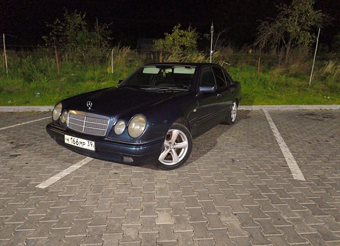 Mercedes-Benz Другая , 