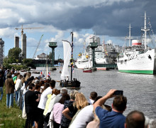 «Водная ассамблея» у Музея Мирового океана: регаты, парад судов и фоторепортаж