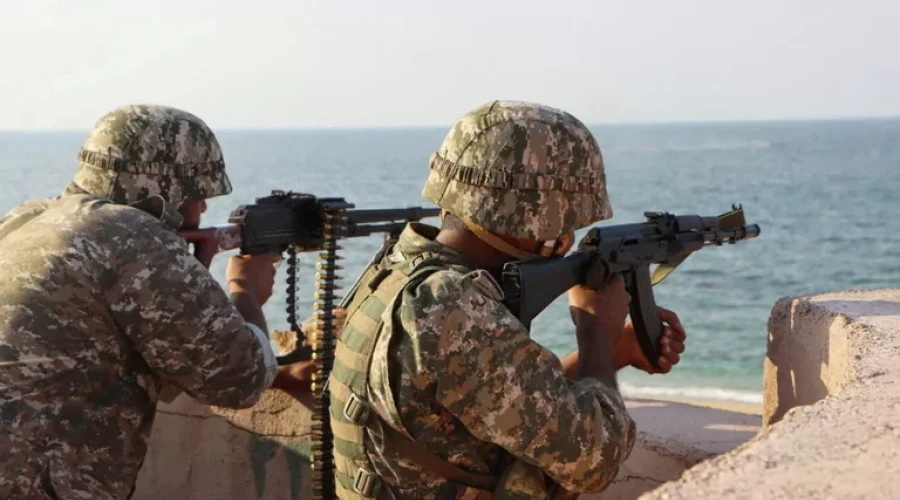 МИД Ирана: Тегеран не пропускает через Ормузский пролив суда США и Израиля