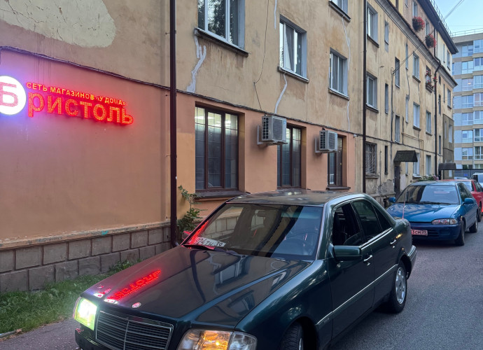 Mercedes-Benz Другая , 