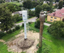 В поселке Славянское Полесского района для аистов возвели новую водонапорную башню