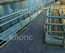 На Философском мосту в Калининграде частично демонтировали покрытие и ограничили проход