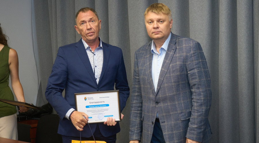 В Светлогорске отметили спасателей, спасших пятерых тонущих в море