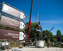На площади Победы в Калининграде завершили установку памятника князю Владимиру